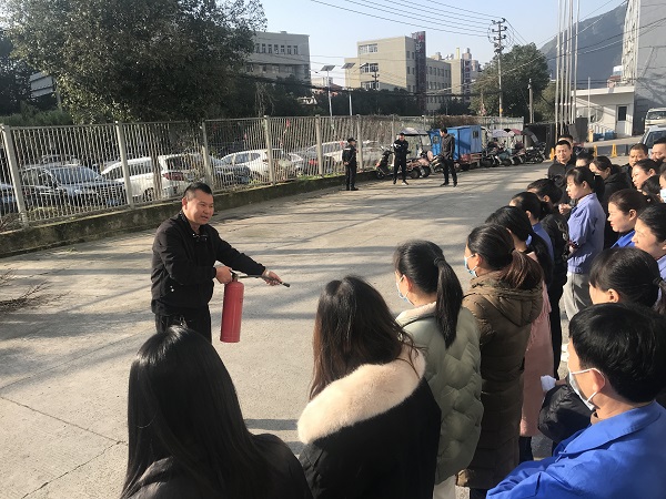 講解滅火器使用（網(wǎng)站）.jpg